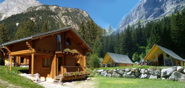 Photo Campsite Pralognan la vanoise Camping caravaneige alpes lodges le...