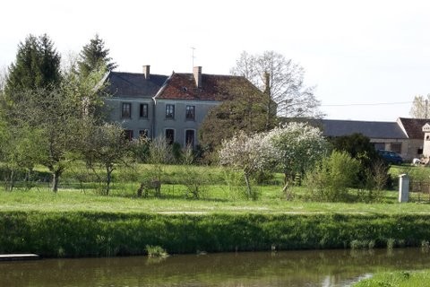 Photo Bed and breakfast Vieilles-maisons Chambre d'hôtes le grignon