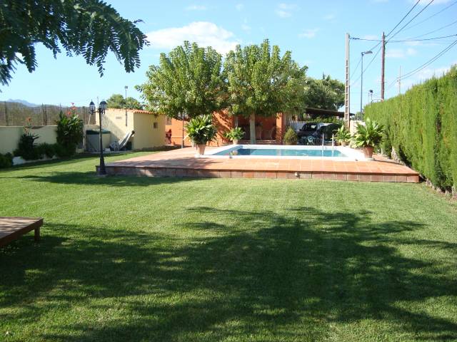 Villa avec piscine et parc 11 couch ... 