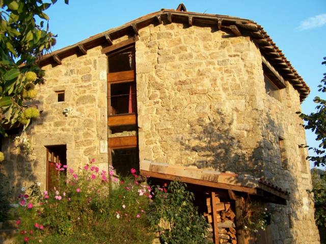 Photo Cottages Gluiras Location vacances en ardèche : gîte...