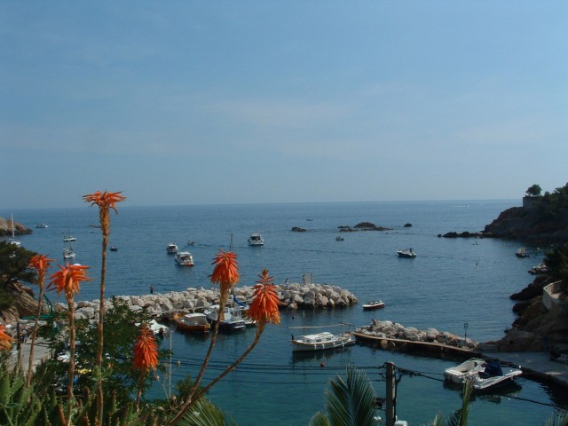 Photo Cottages Ensues la redonne Gite mer calanque mejean
