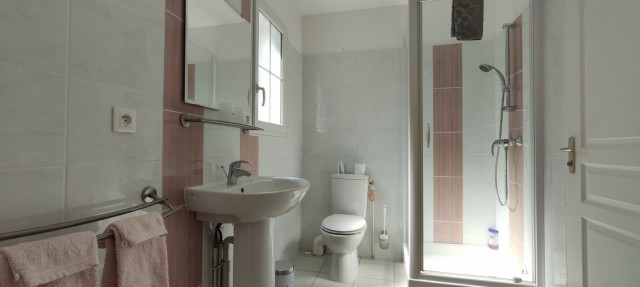 Salle de bain chambre n3